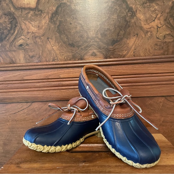 LL Bean Boot Women’s Classic Blue & Tan Rain Snow Boot Low Cut - Picture 13 of 17